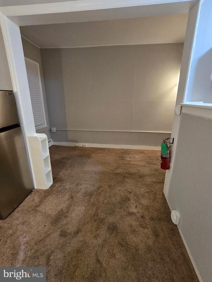 2357 Hillcrest Ave Apt A #A - Photo 2 of 6