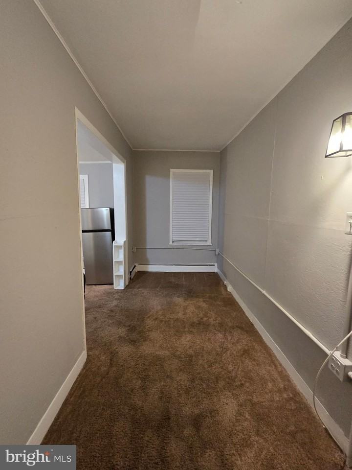 2357 Hillcrest Ave Apt A #A - Photo 4 of 6