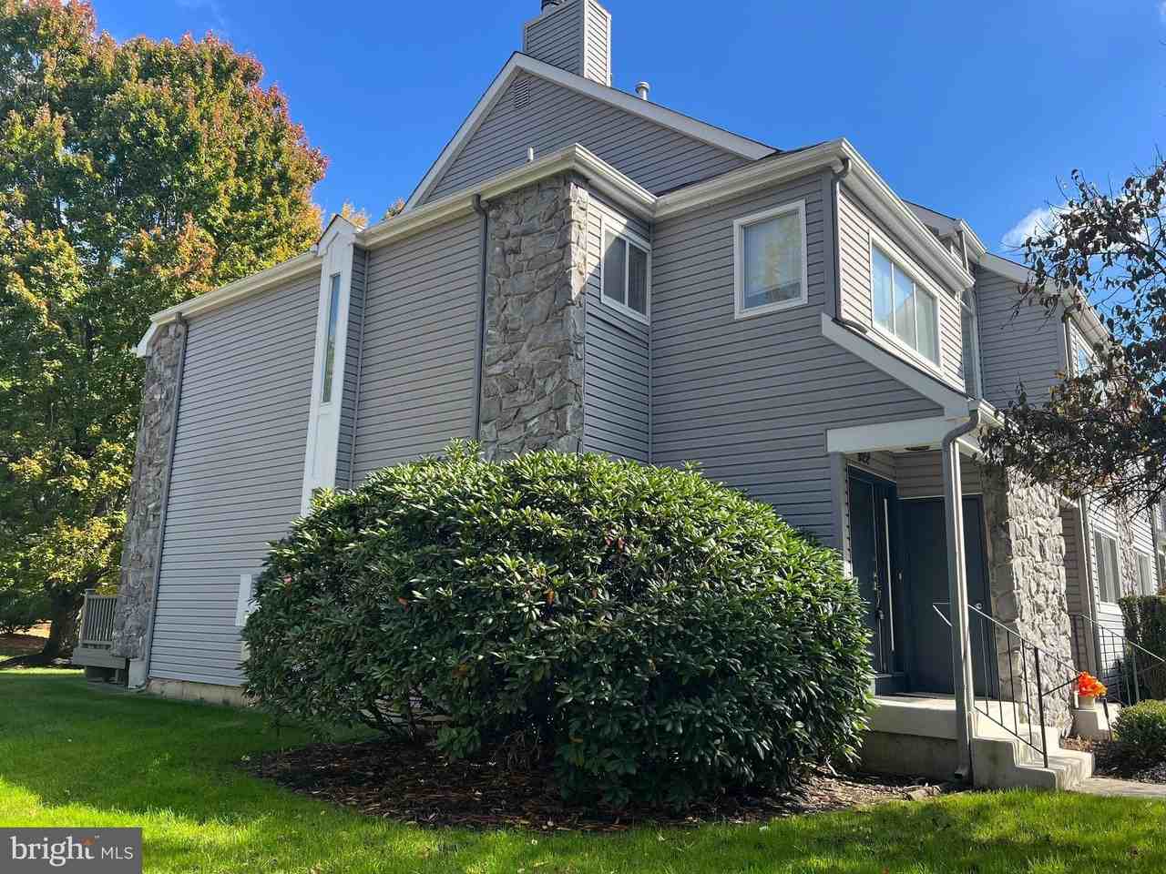 822 Chanticleer - Photo 2 of 29