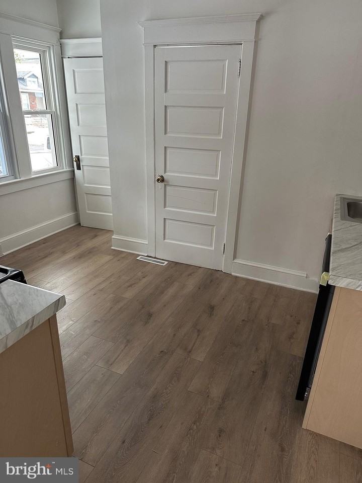 11 2nd Ave - Photo 5 of 8