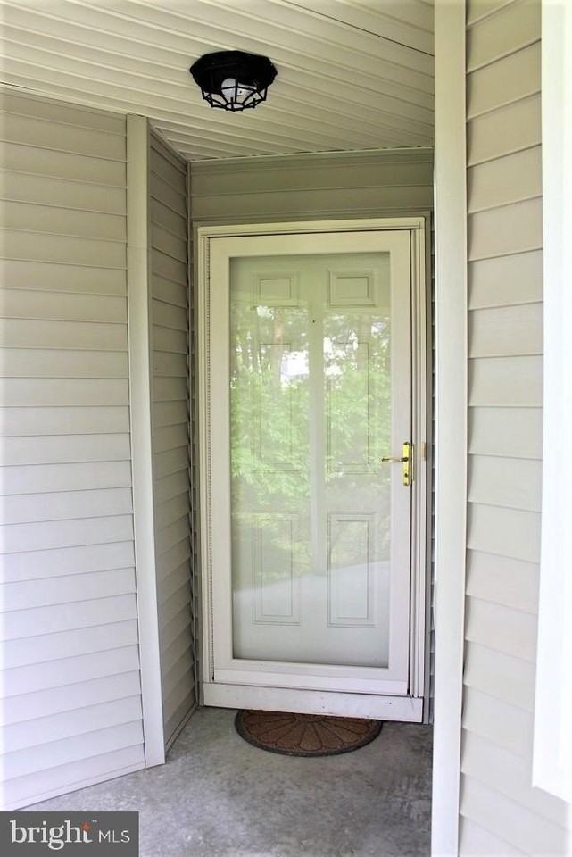 608 Quincy Ct - Photo 5 of 39