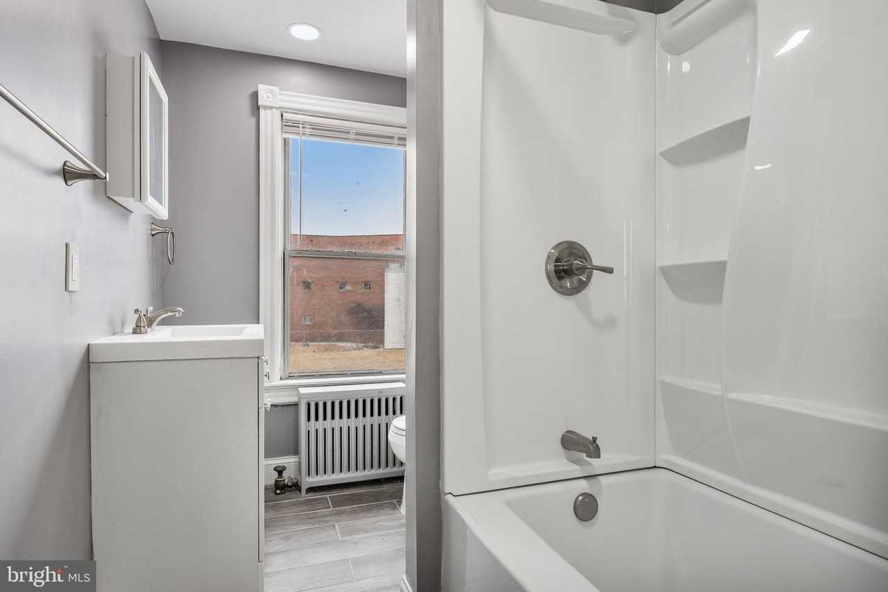 24-26 Broad St Unit 2 #2 - Photo 7 of 15