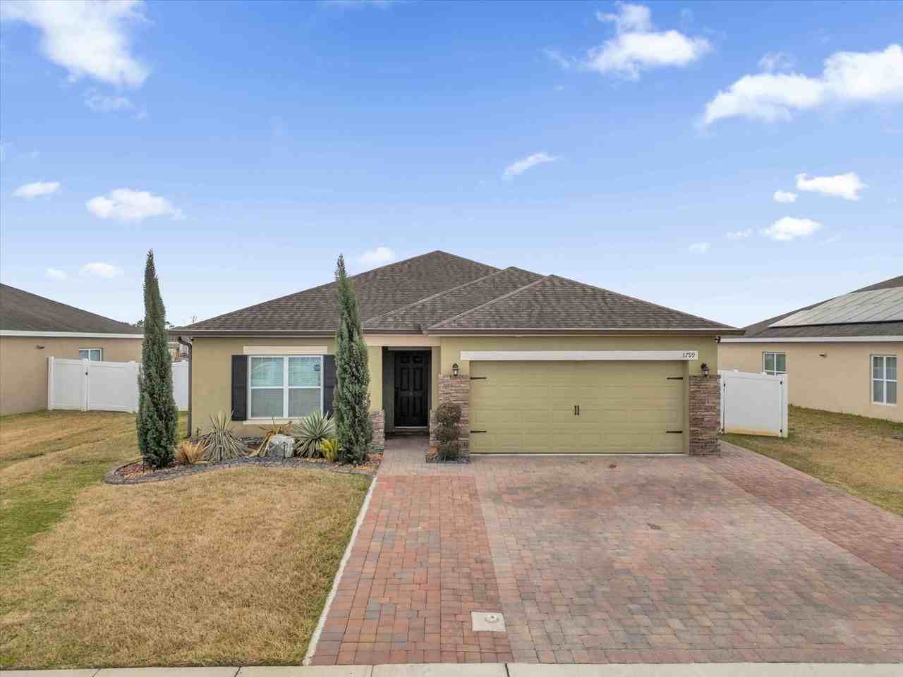 3799 Briarwood Estates Cir #1 - Photo 2 of 33