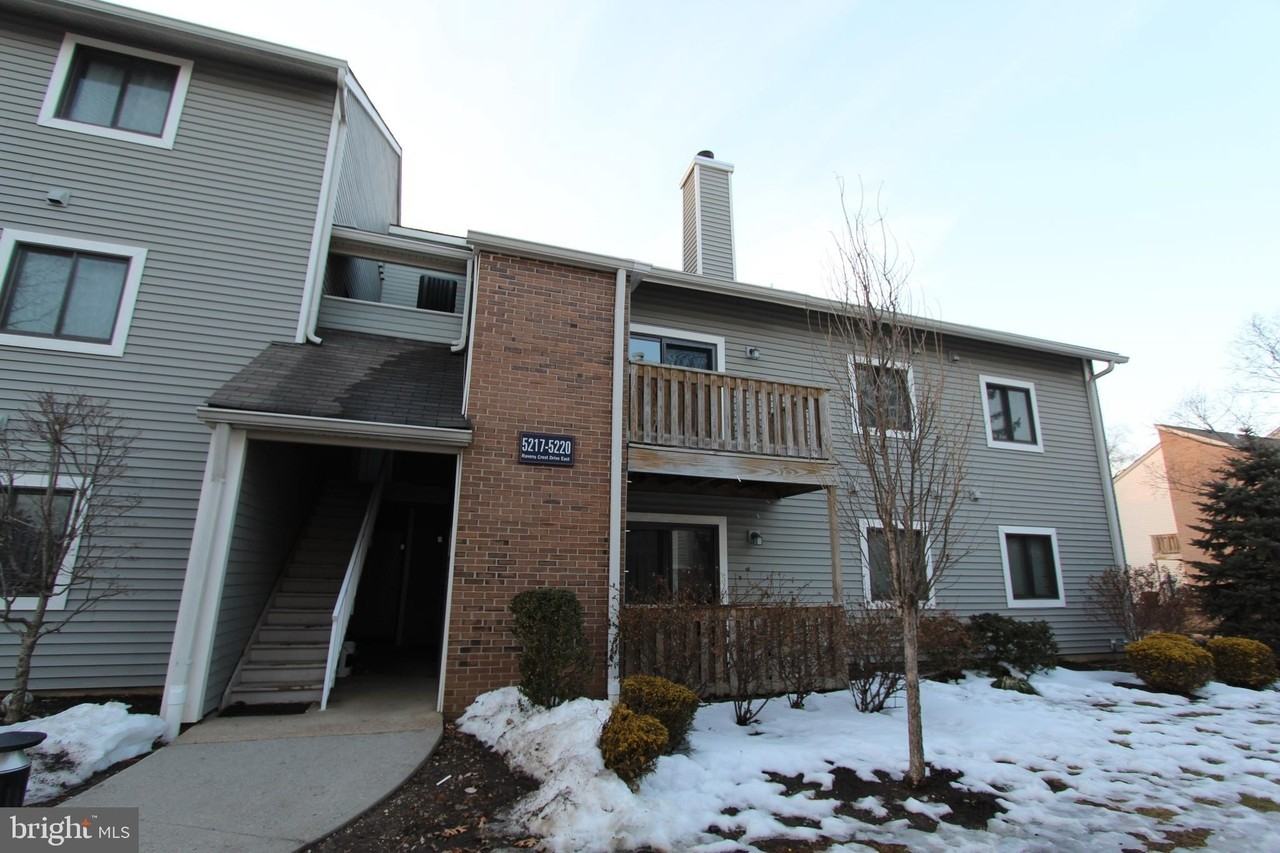 5220 Ravens Crest Dr - Photo 2 of 23