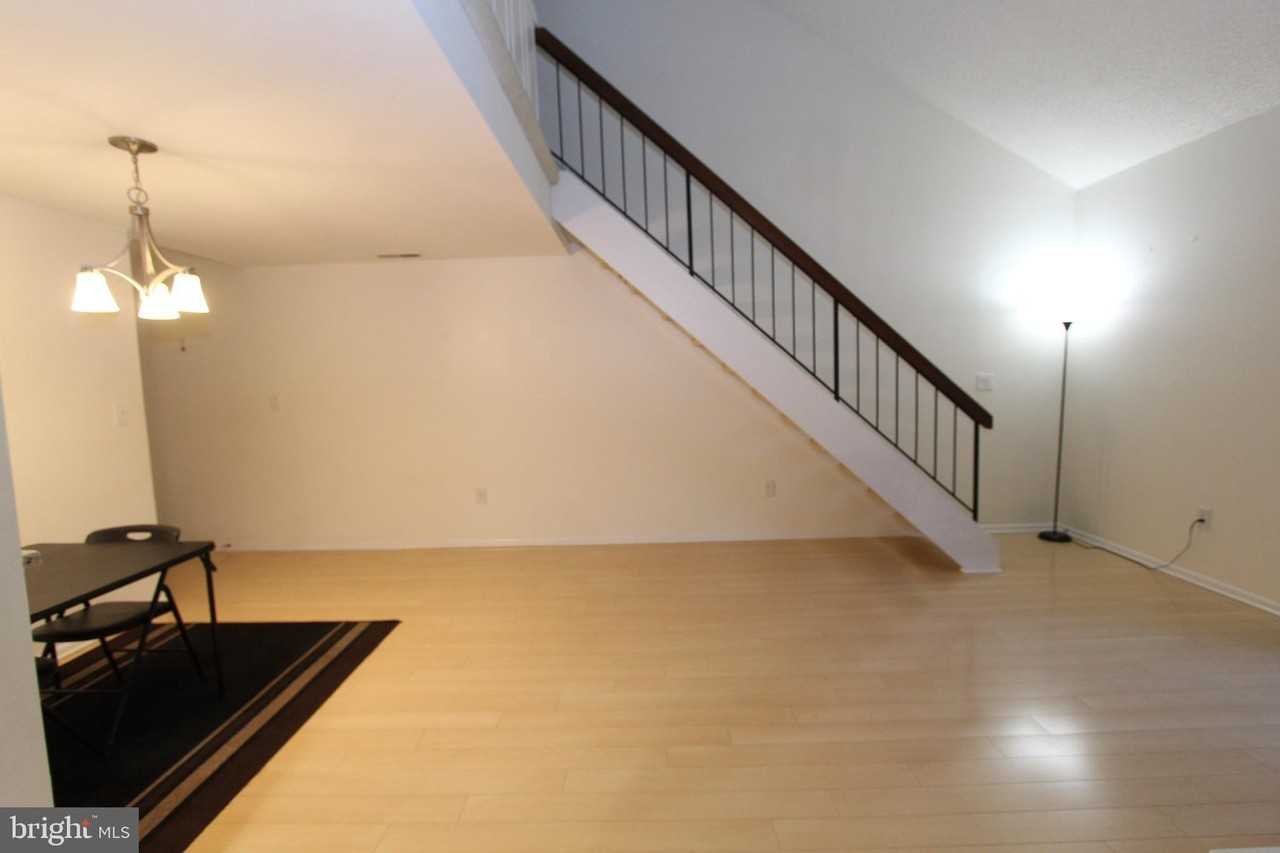 5220 Ravens Crest Dr - Photo 5 of 23