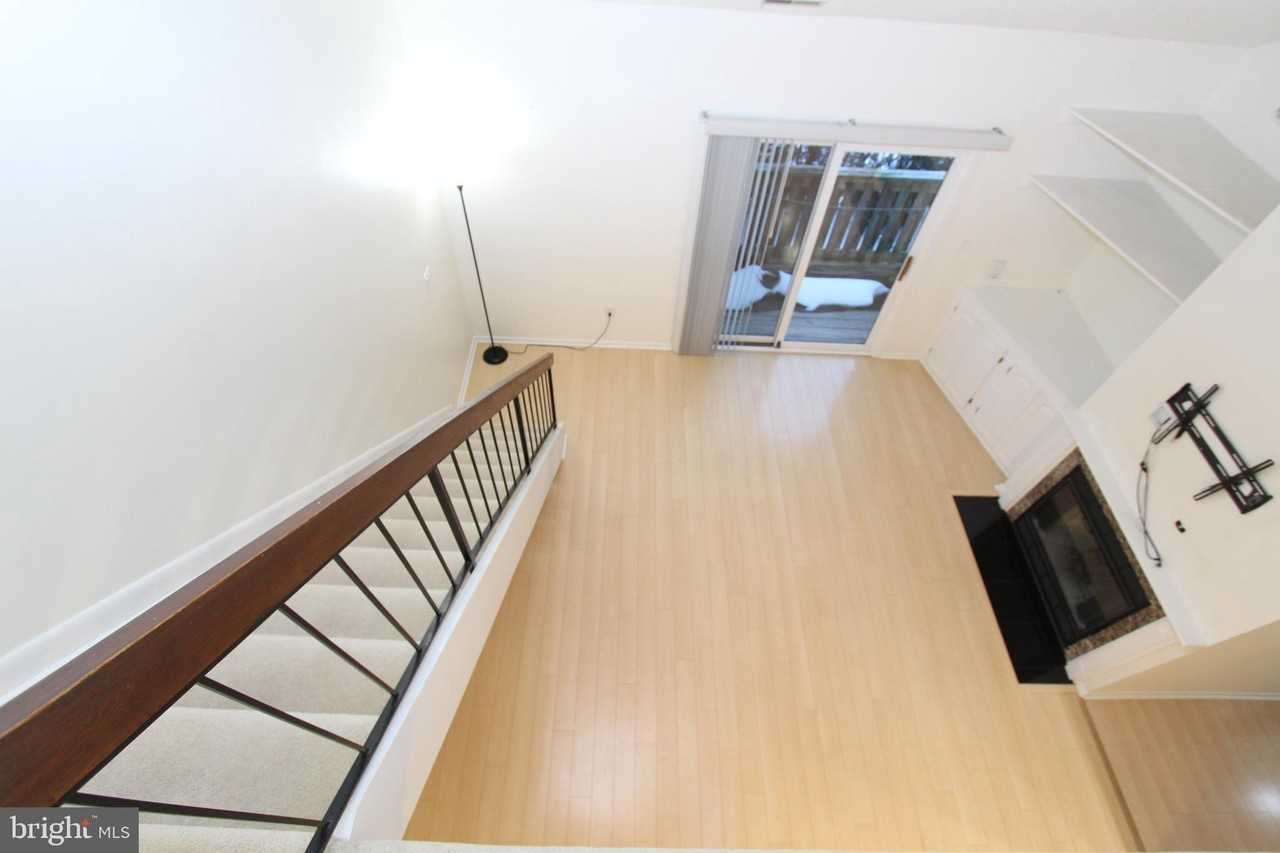 5220 Ravens Crest Dr - Photo 7 of 23