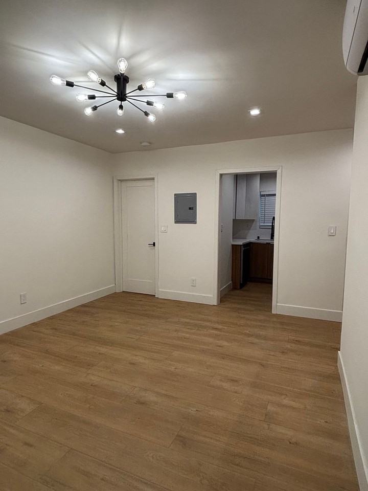 121 Ximeno - Photo 2 of 20