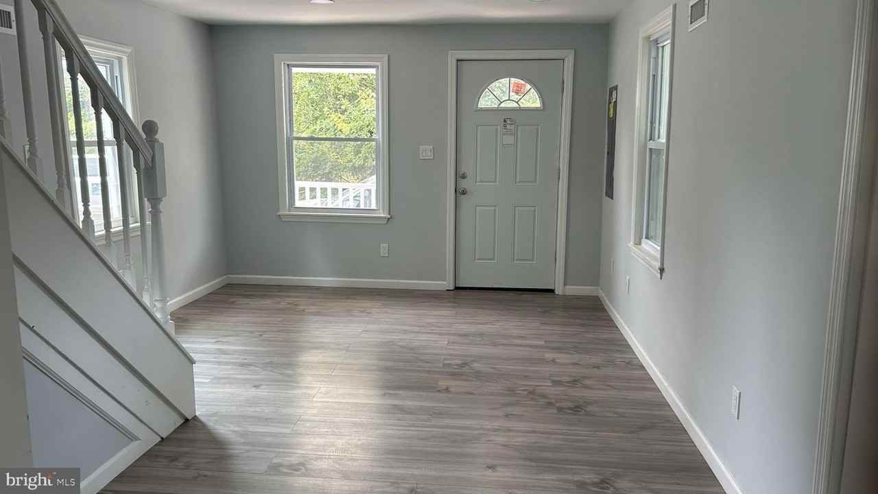 69 Carpenter St - Photo 4 of 29