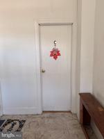 featured image of 105 W Broadway Apt B #B