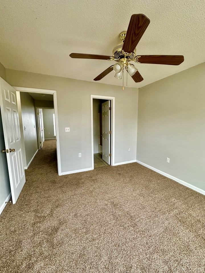 1314 1314 Hasting DrApt. C1 #C1 - Photo 6 of 12