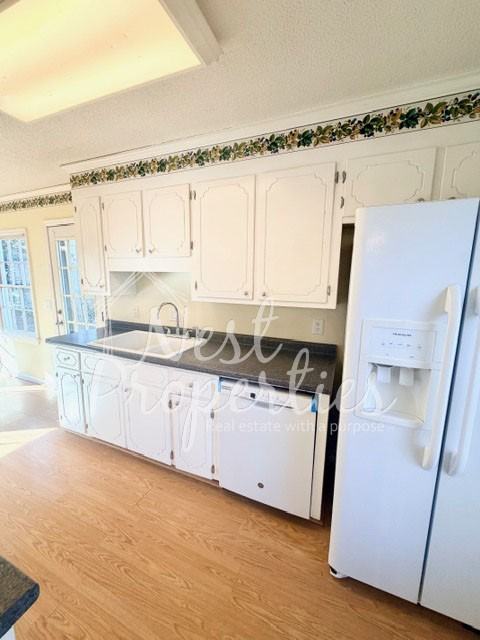 325 Southampton Dr #1 - Photo 2 of 12