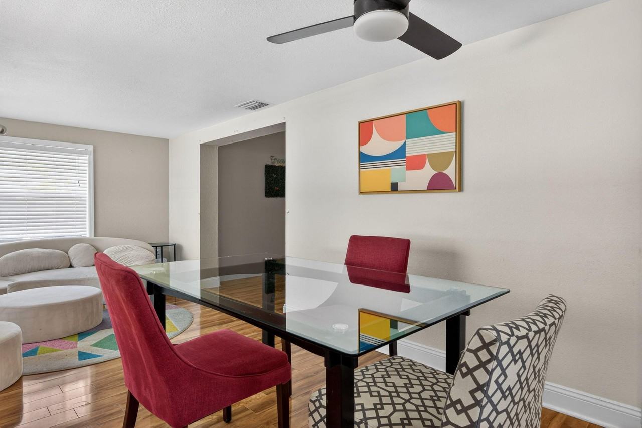 Coral Point Dr - Photo 7 of 13