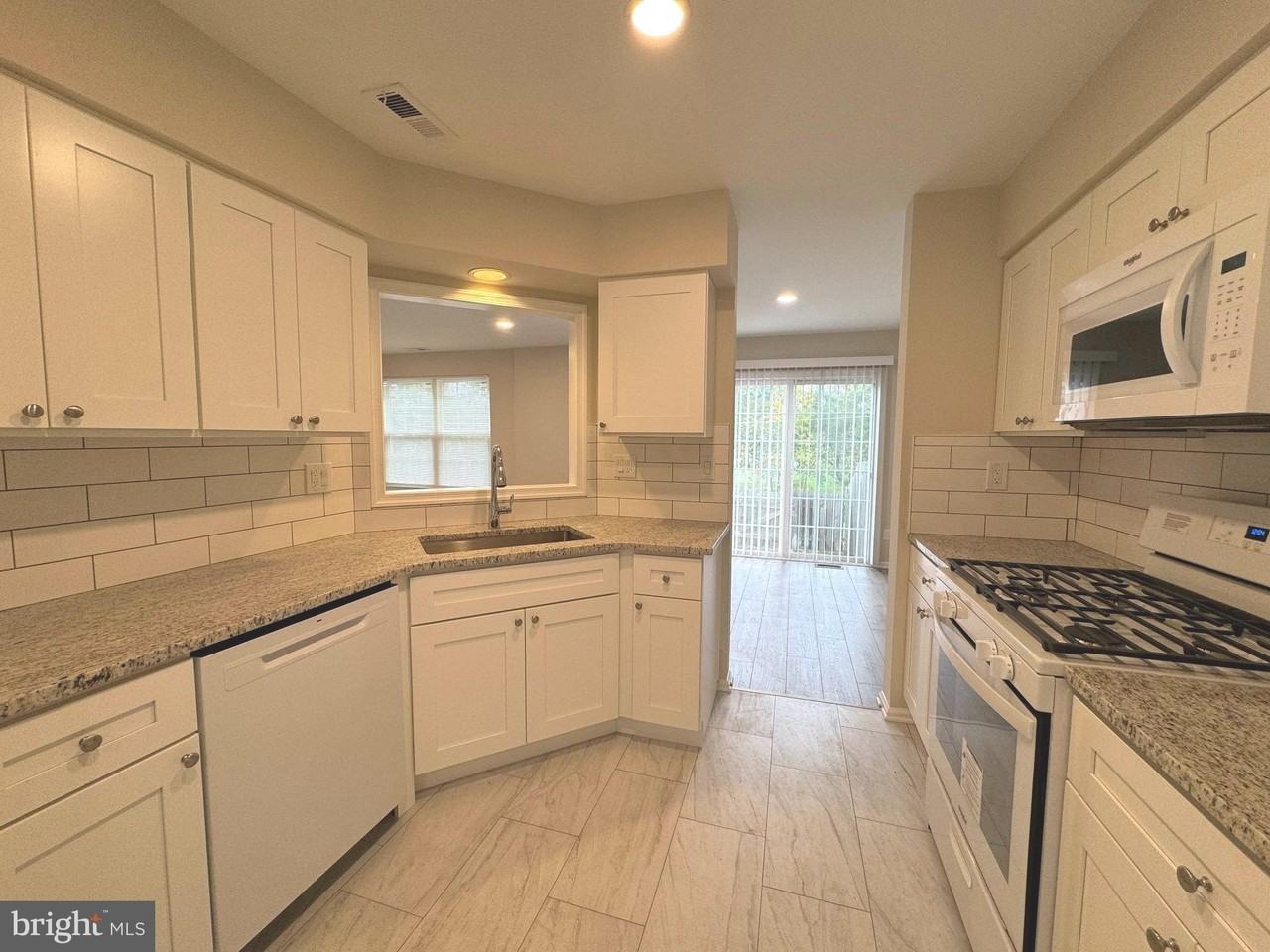 2437 Linksman Ln - Photo 5 of 49