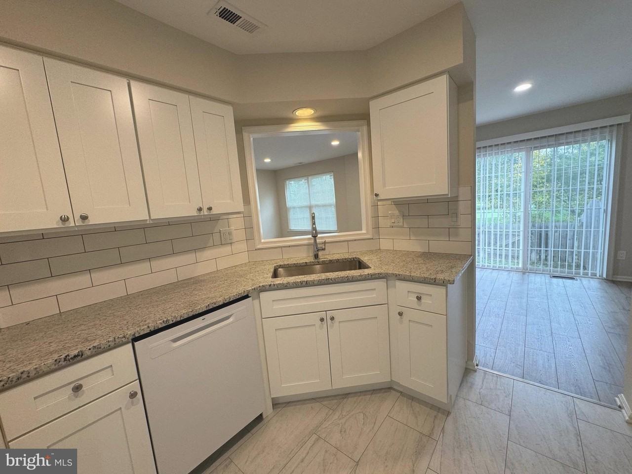 2437 Linksman Ln - Photo 7 of 49