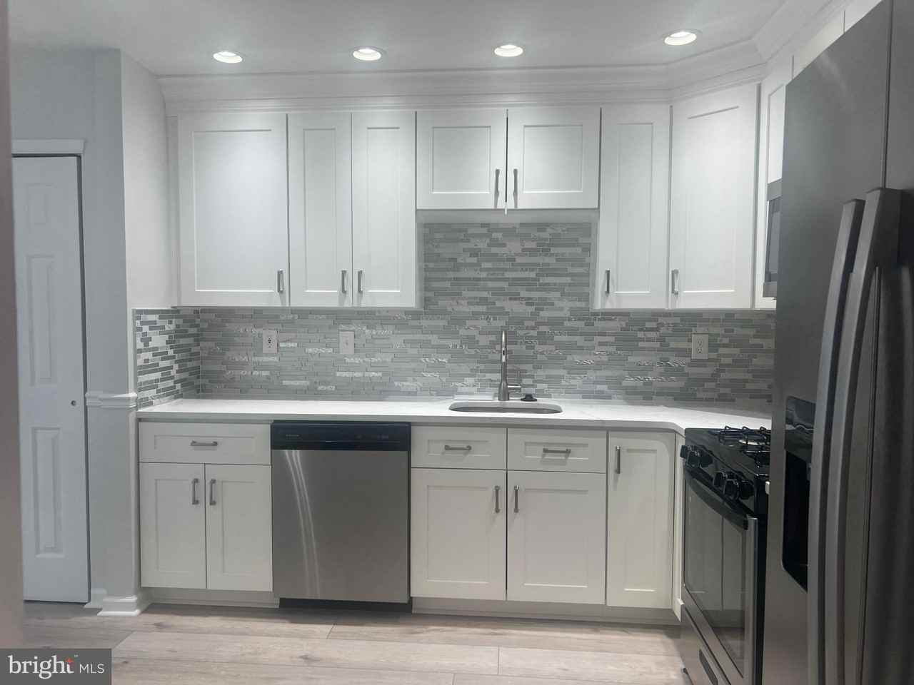 1509 Sweetbriar Dr - Photo 2 of 17