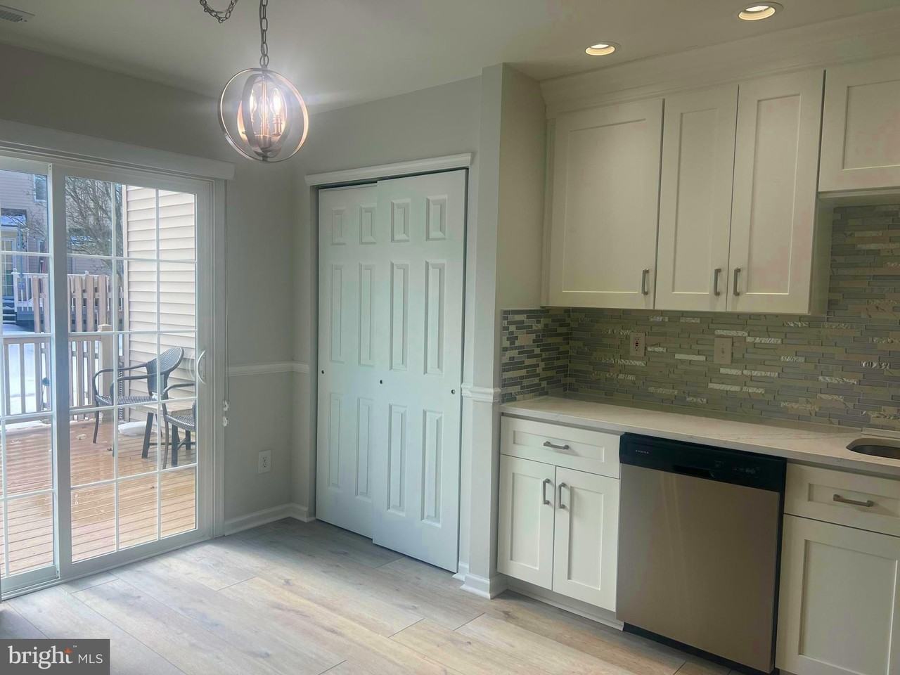 1509 Sweetbriar Dr - Photo 3 of 17