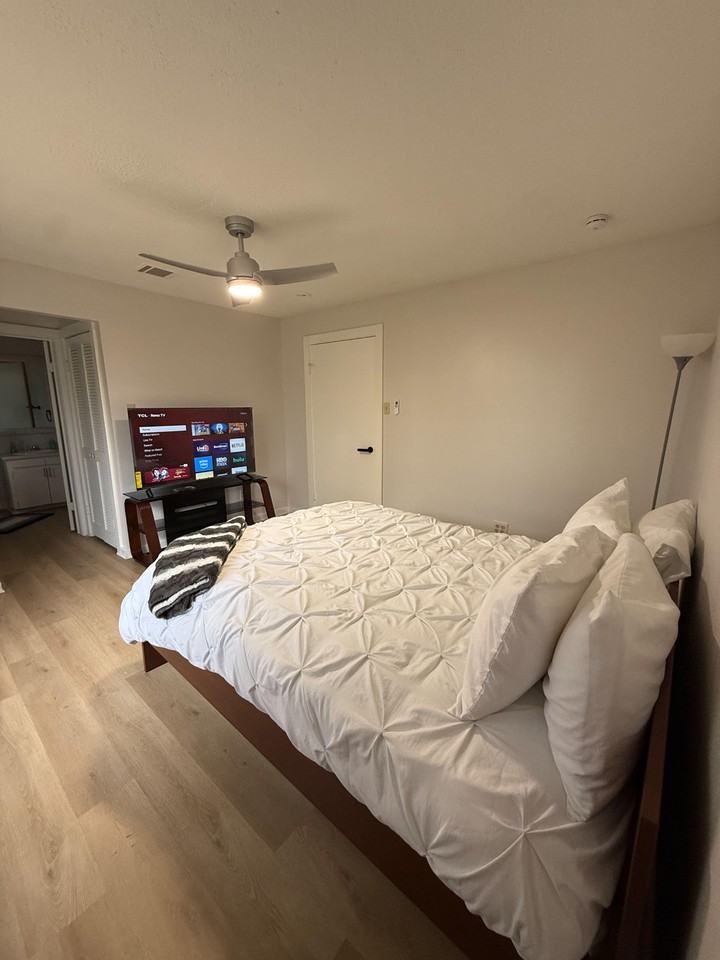 Hartford St - Photo 6 of 6