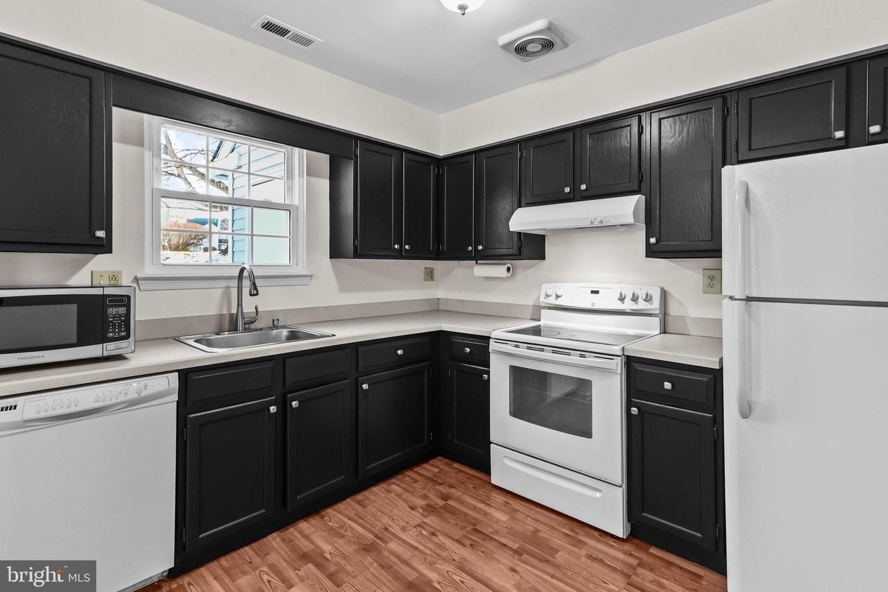 101 Everett Dr - Photo 5 of 26