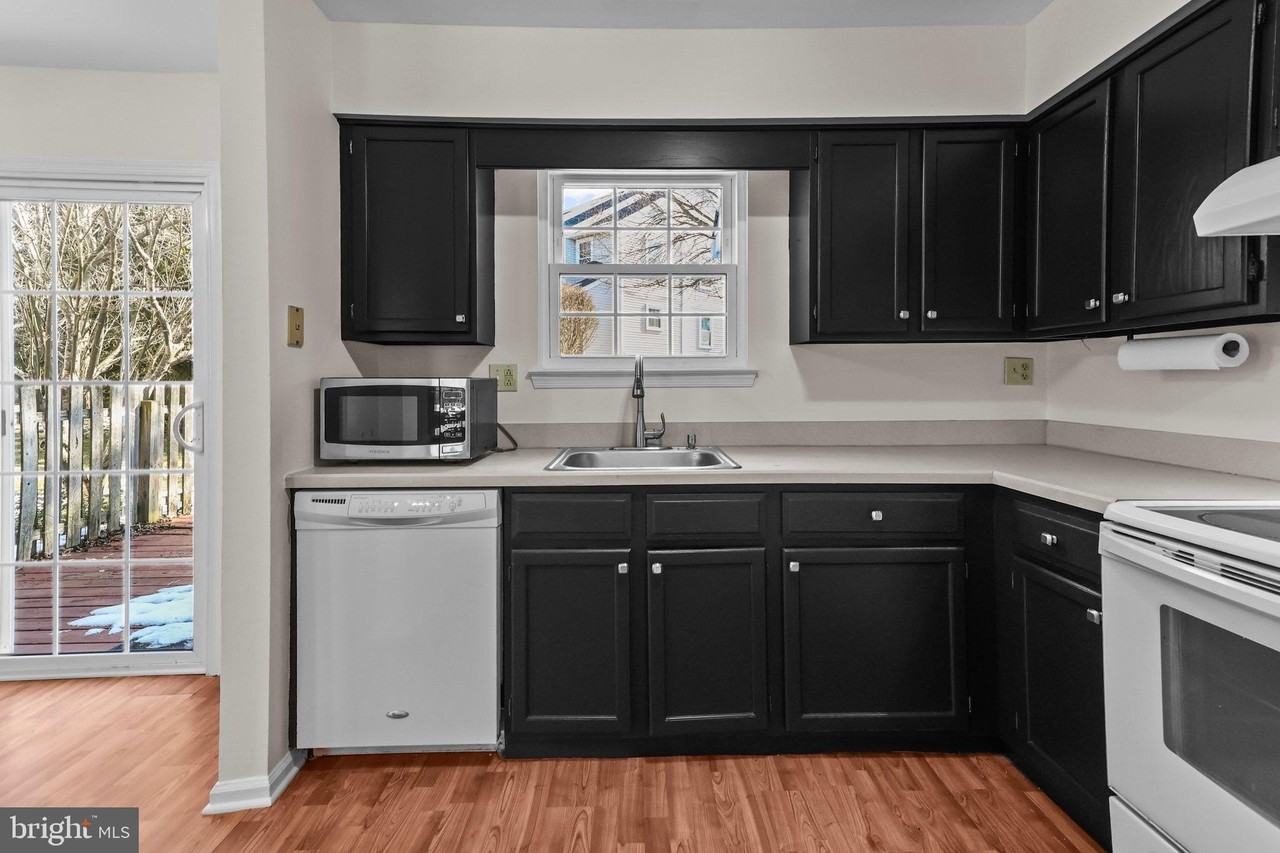 101 Everett Dr - Photo 7 of 26