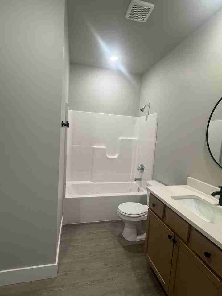 435 W 3rd St #1 - Photo 6 of 12