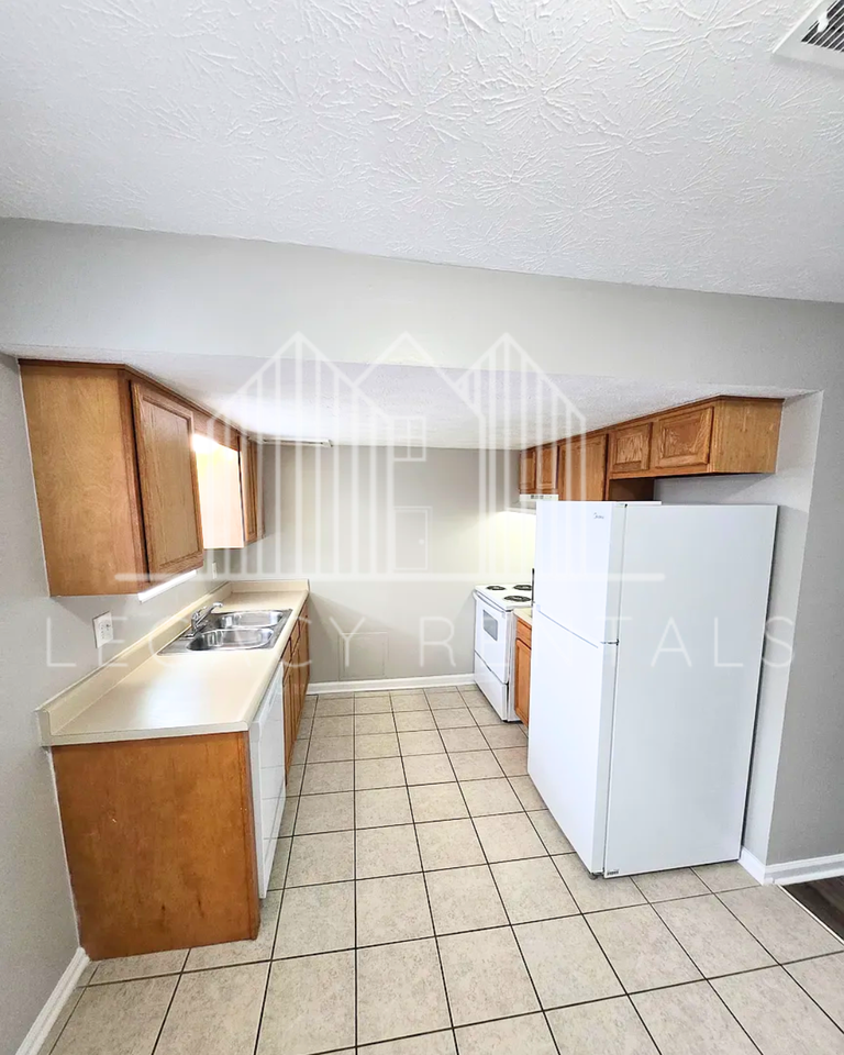 159 Miller Dr #6 - Photo 5 of 15