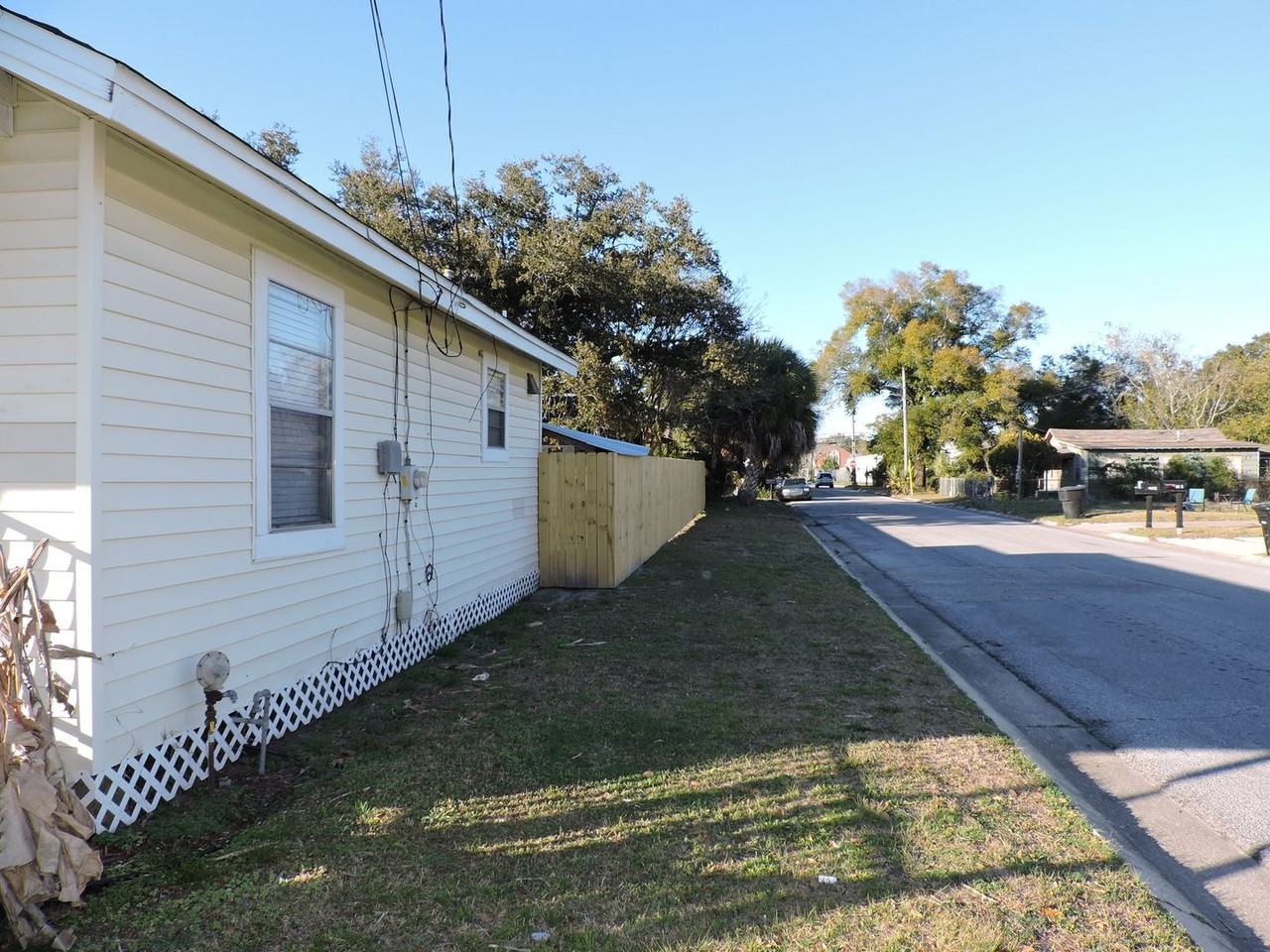 1000 W Intendencia St - Photo 3 of 19