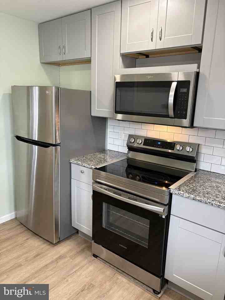 237 E Main St Unit A #A - Photo 4 of 19