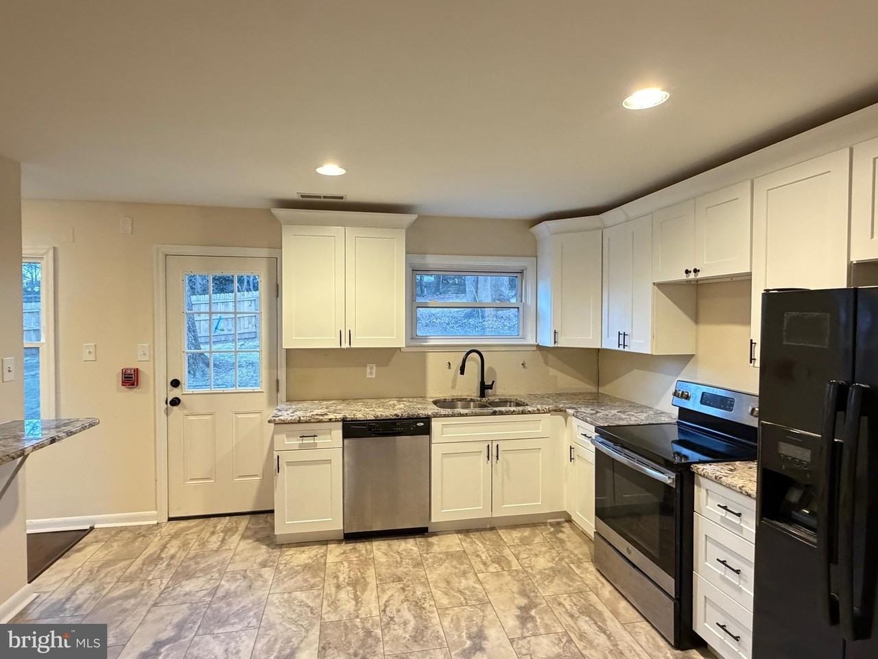 1337 Pottstown Pike - Photo 5 of 19