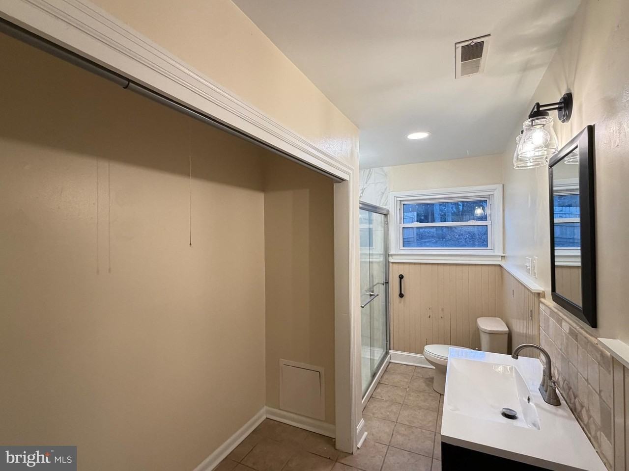 1337 Pottstown Pike - Photo 6 of 19