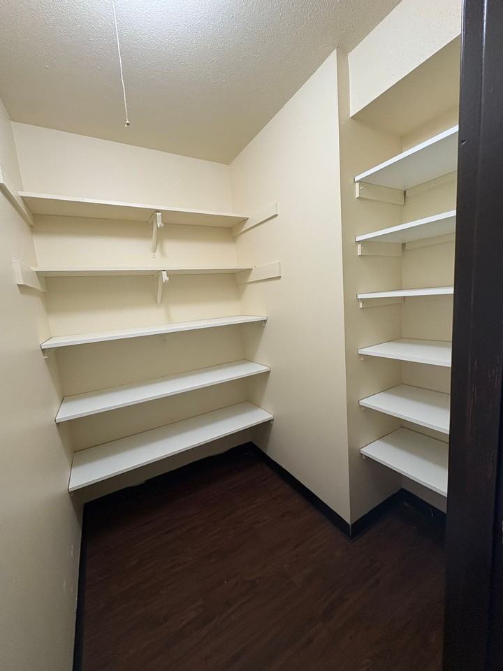 2401 Rocklyn Drive & 6820 Holcomb Avenue - Photo 6 of 35