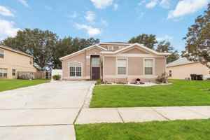 featured image of 546 Bloomingdale Dr #1