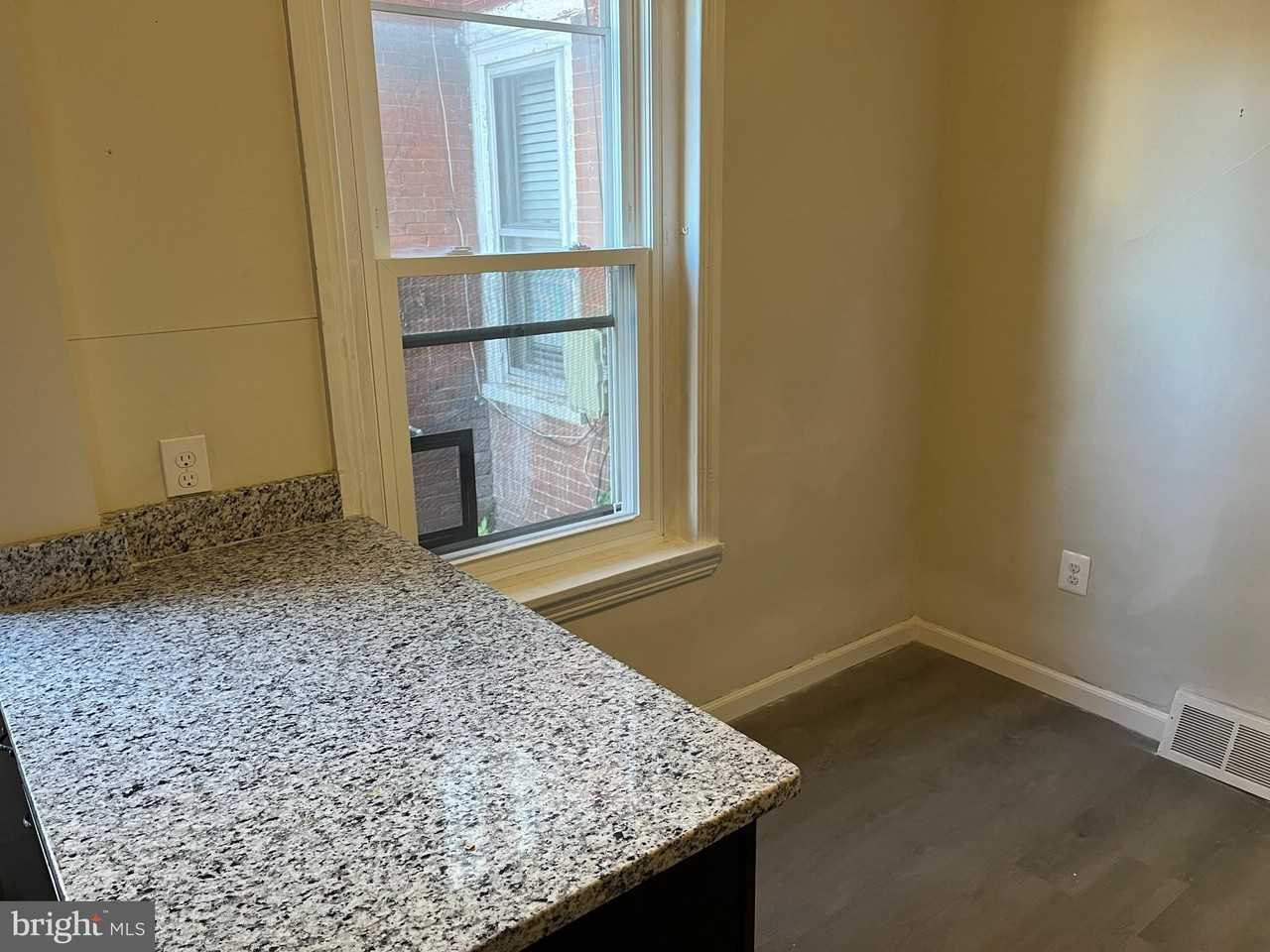 133 E Nields St - Photo 7 of 18