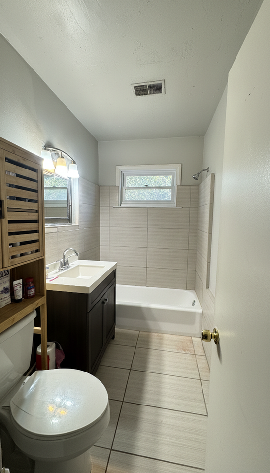 935 4 - Photo 4 of 7