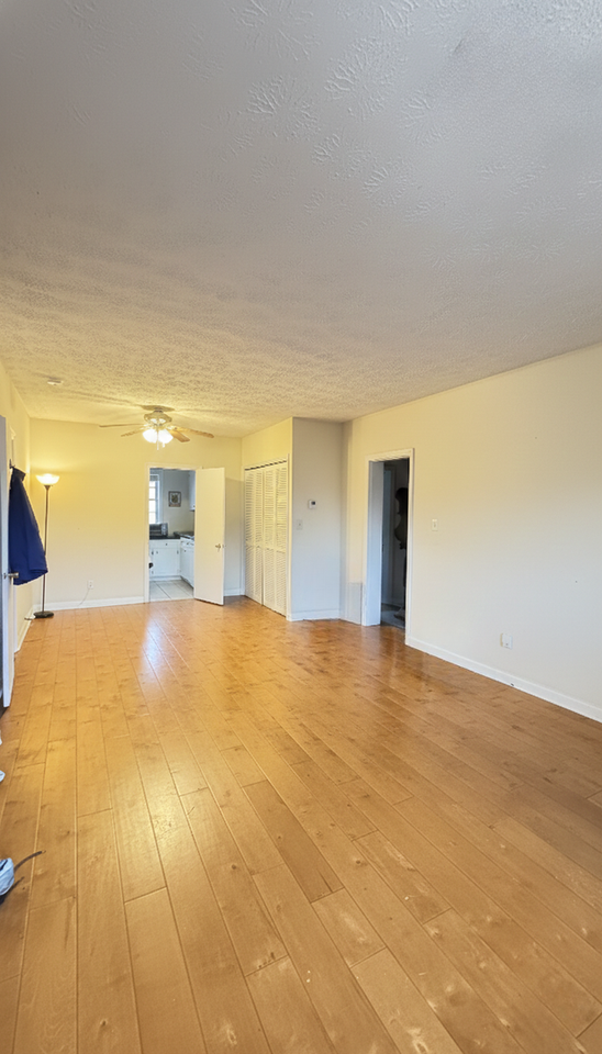 935 4 - Photo 5 of 7