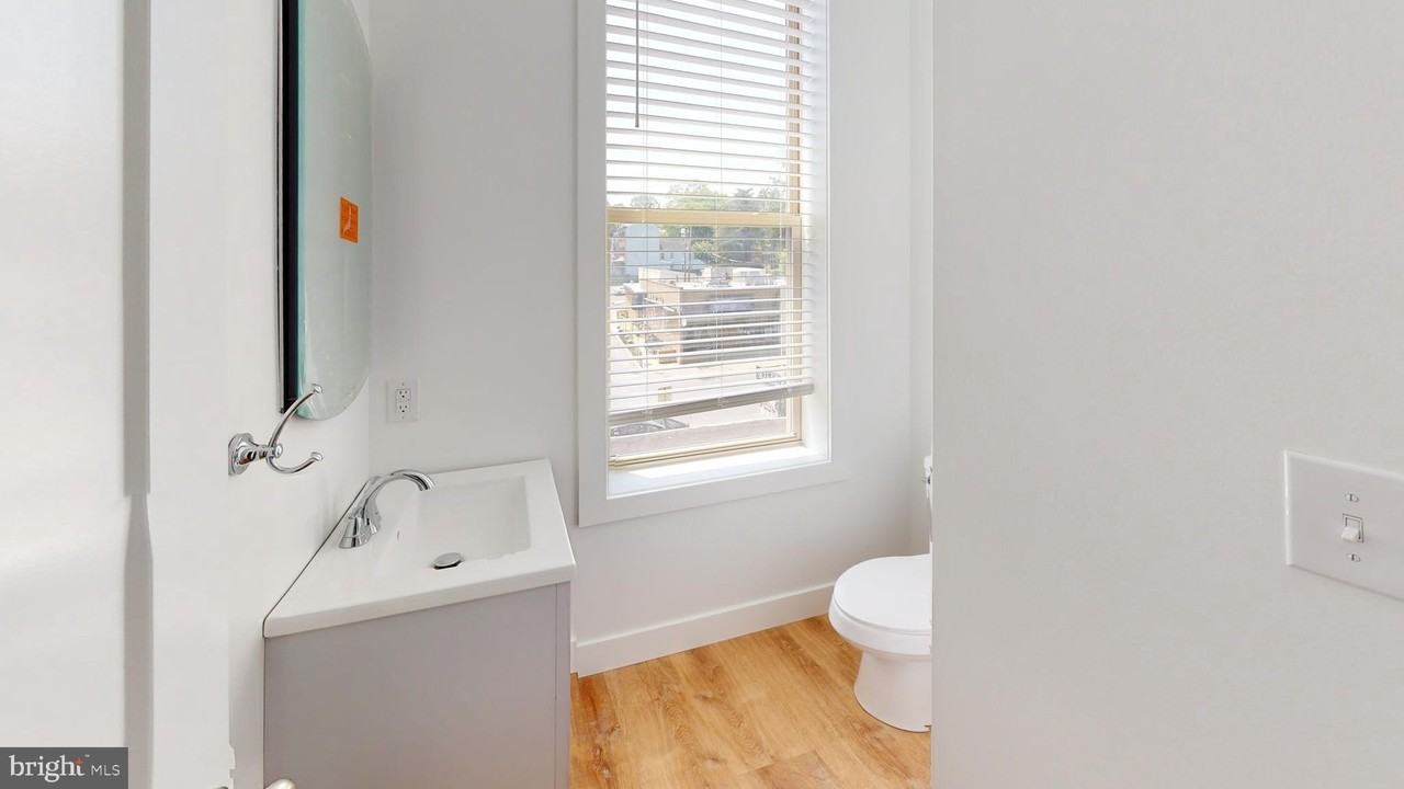 329 S High St Apt 2 #2 - Photo 4 of 8