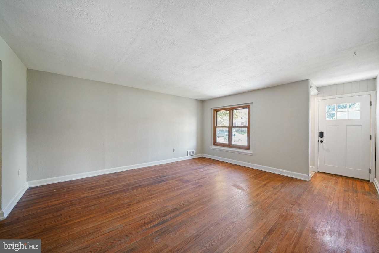 214 Maryland Ave - Photo 3 of 27