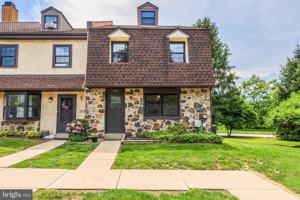 featured image of 172 Stirling Ct