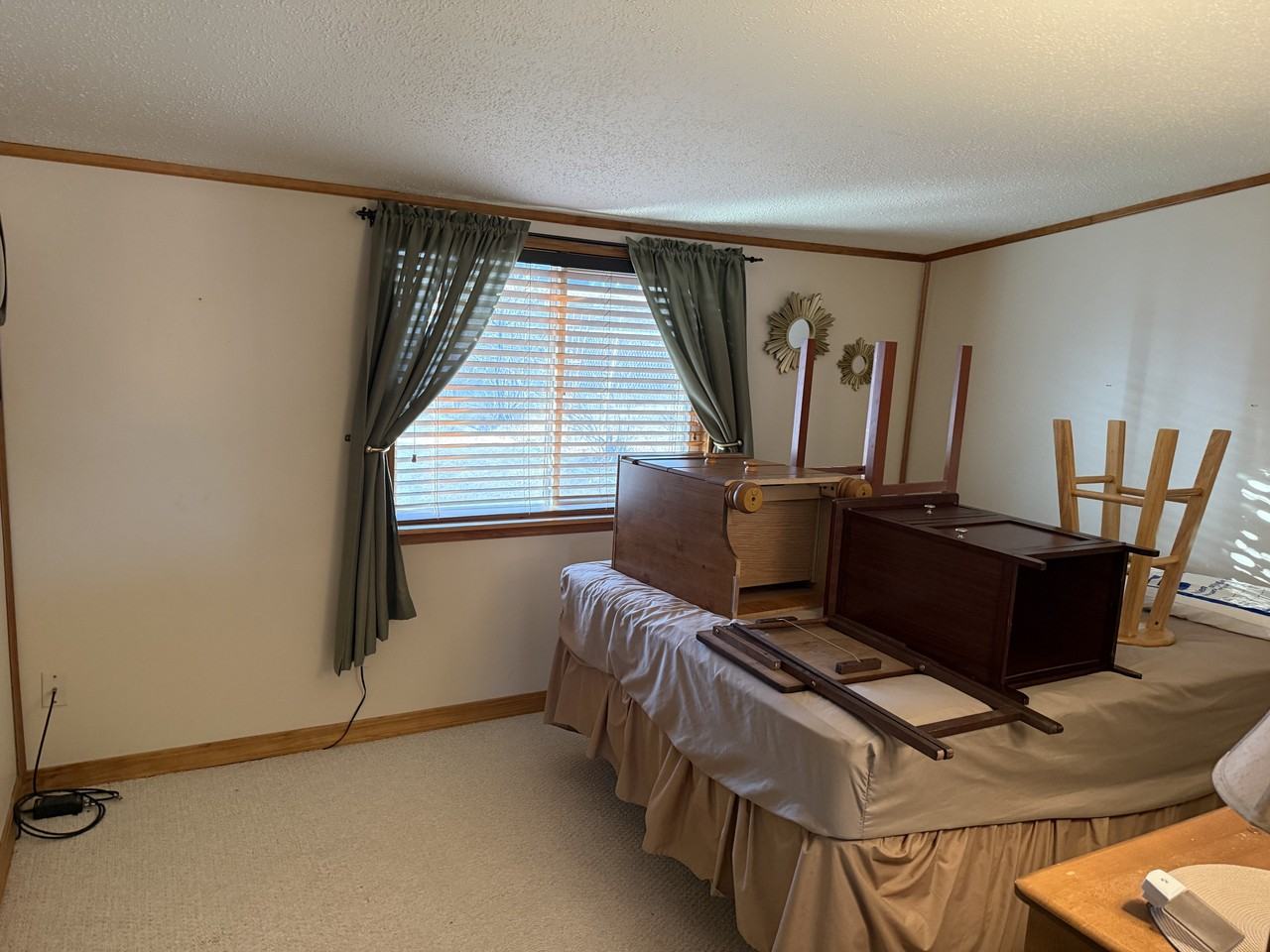 259 E Oakland St #1 - Photo 2 of 19