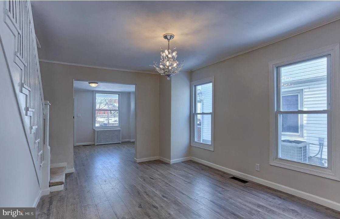 3216 Green St - Photo 3 of 7