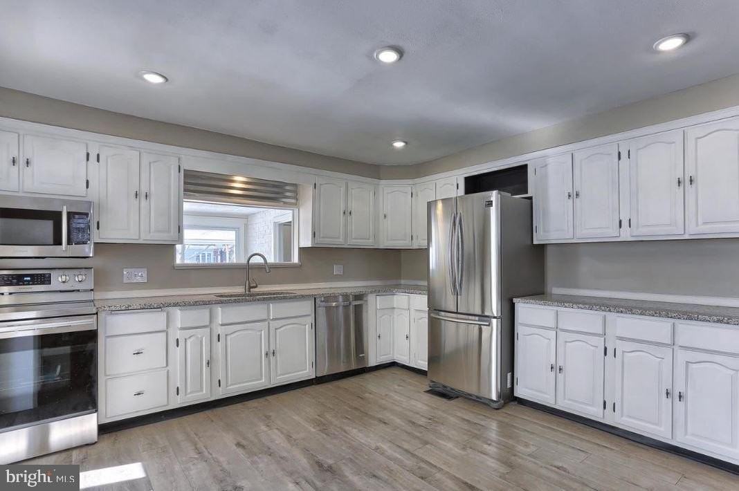 3216 Green St - Photo 5 of 7