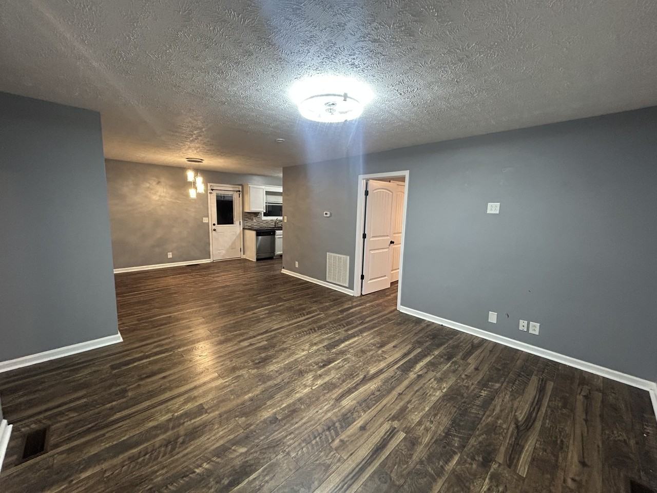 573 Somerset Ln #1 - Photo 2 of 35