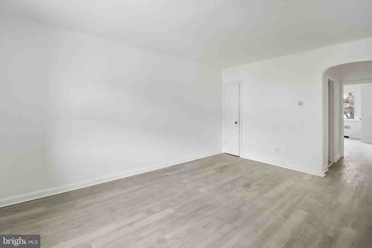 837 Windermere Ave - Photo 2 of 7