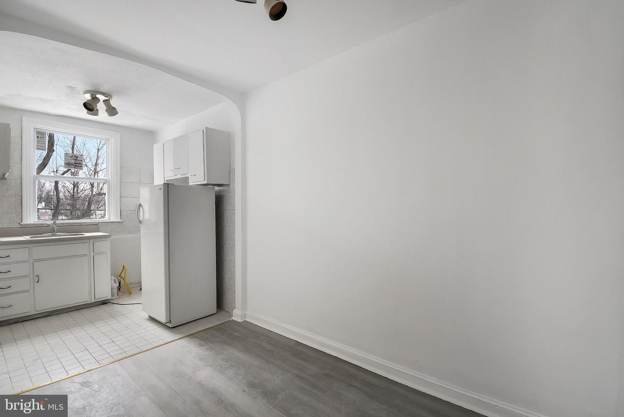 837 Windermere Ave - Photo 6 of 7