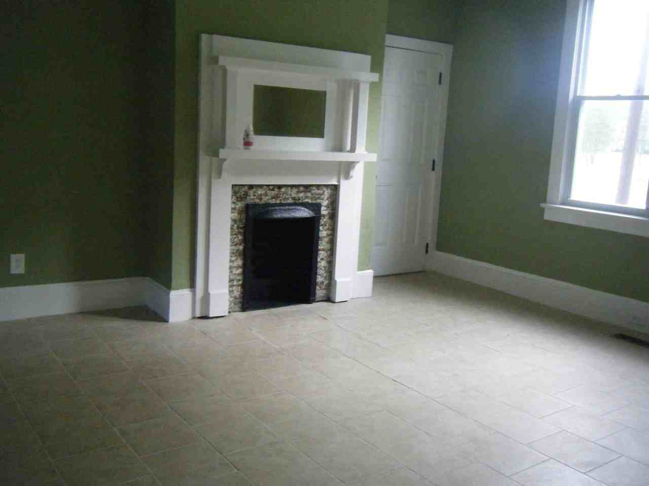 471 W Darlington St Apt B #1 - Photo 2 of 4