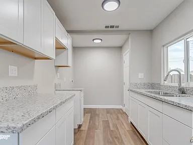 421 Eye St #1 - Photo 4 of 8