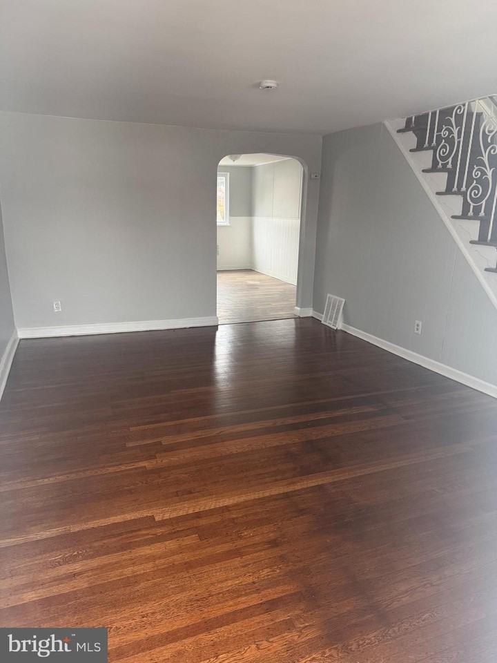 203 Cambridge Rd - Photo 3 of 13