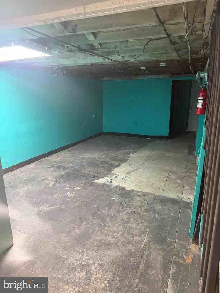 203 Cambridge Rd - Photo 7 of 13