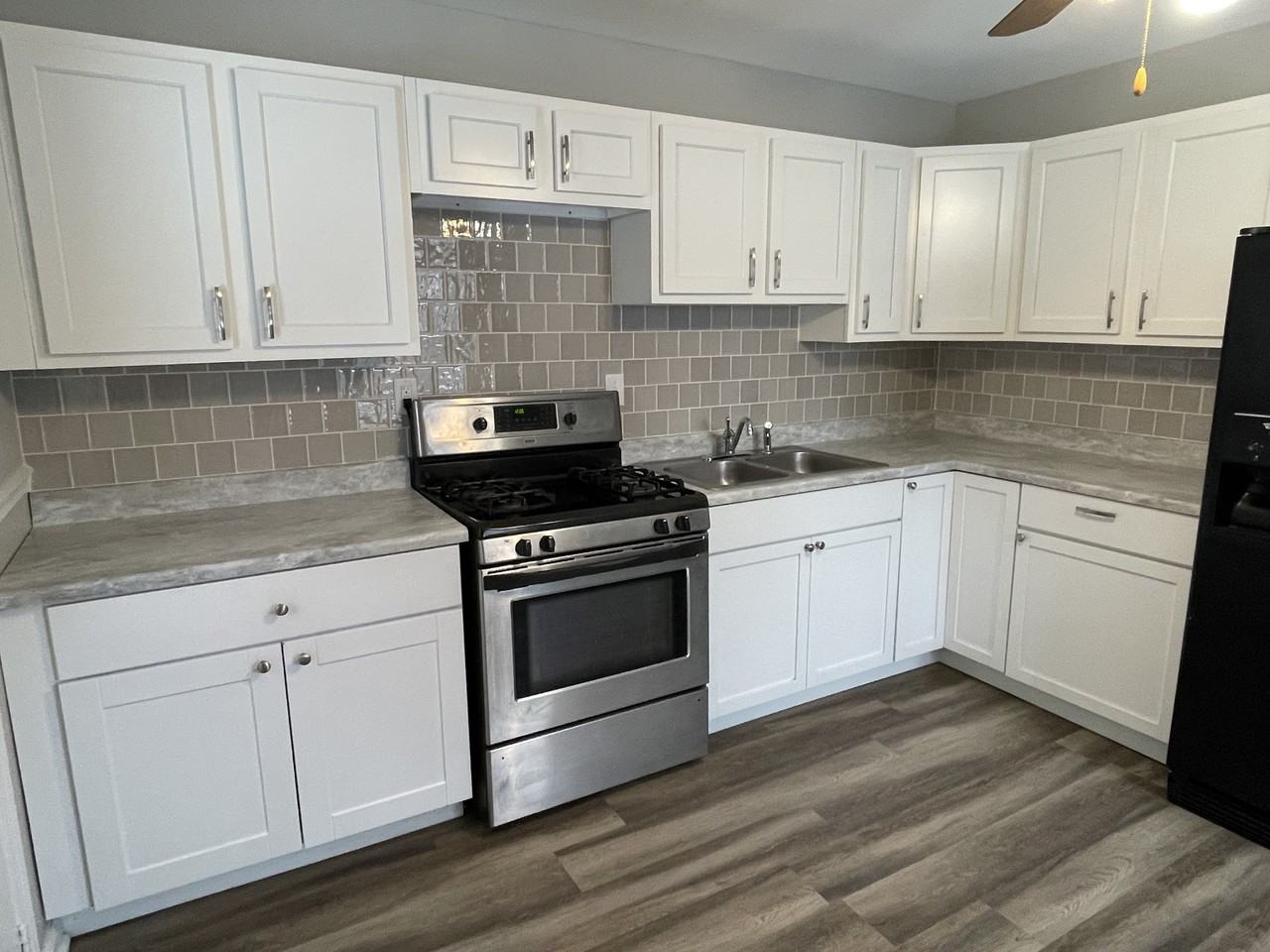 2803 Marigold Ave #1 - Photo 3 of 9