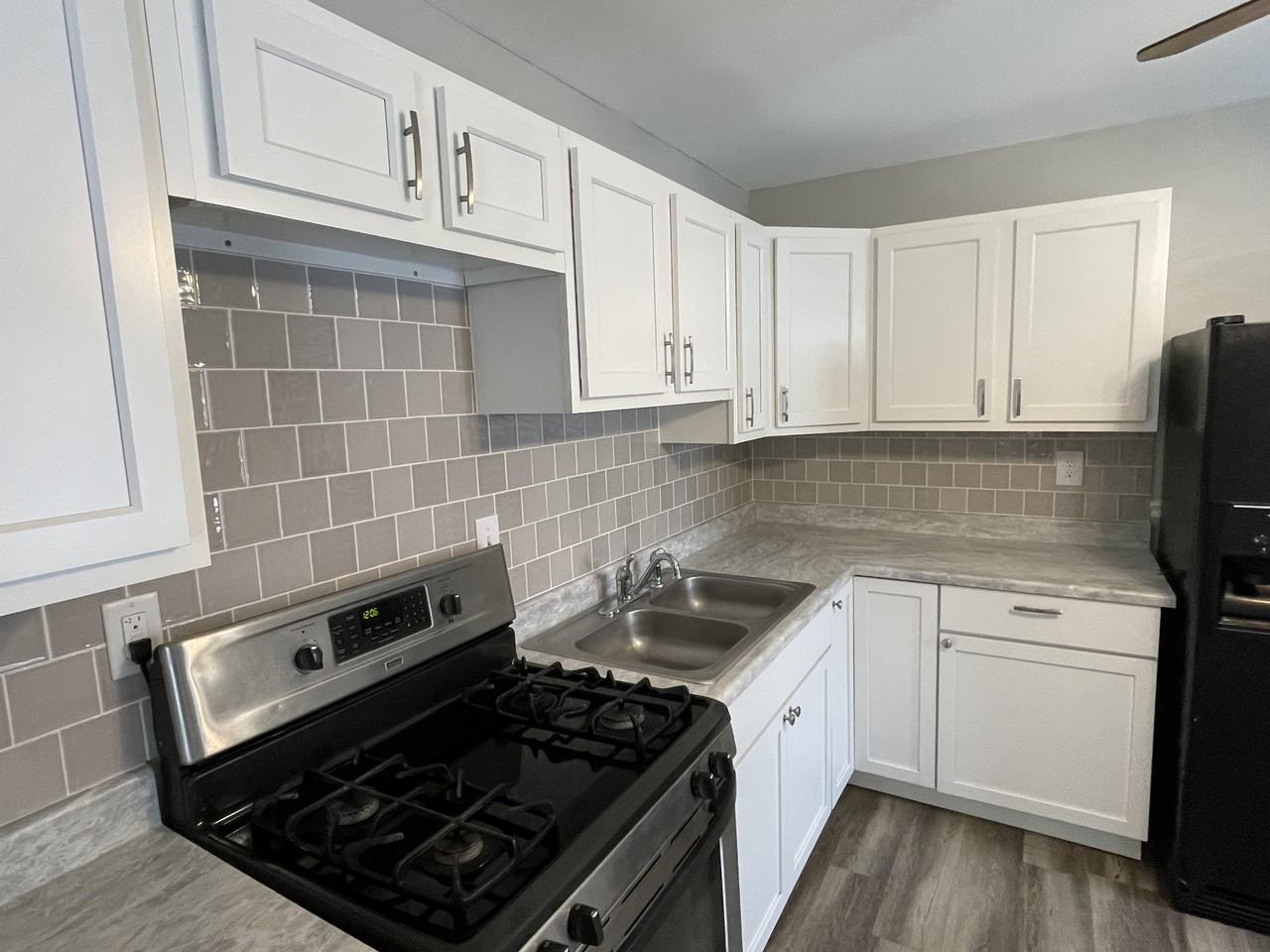 2803 Marigold Ave #1 - Photo 6 of 9