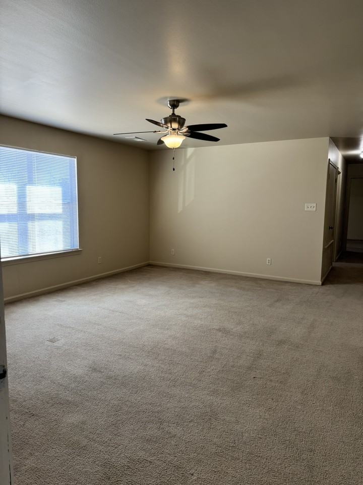 5547 Springvale Rd #5547 - Photo 3 of 12